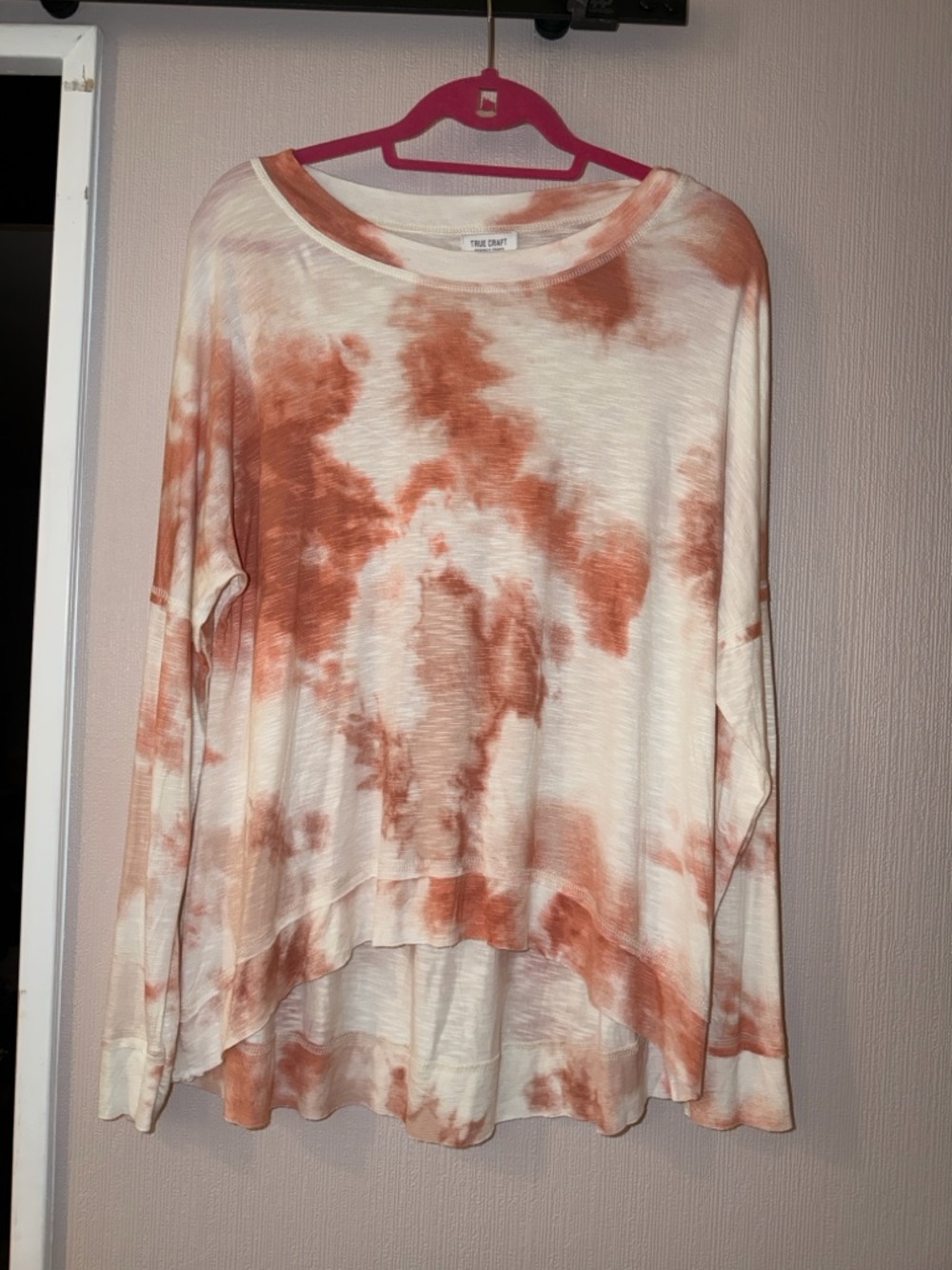 True Craft Women's Tie-Dye Long Sleeve Top in Rust/Cream